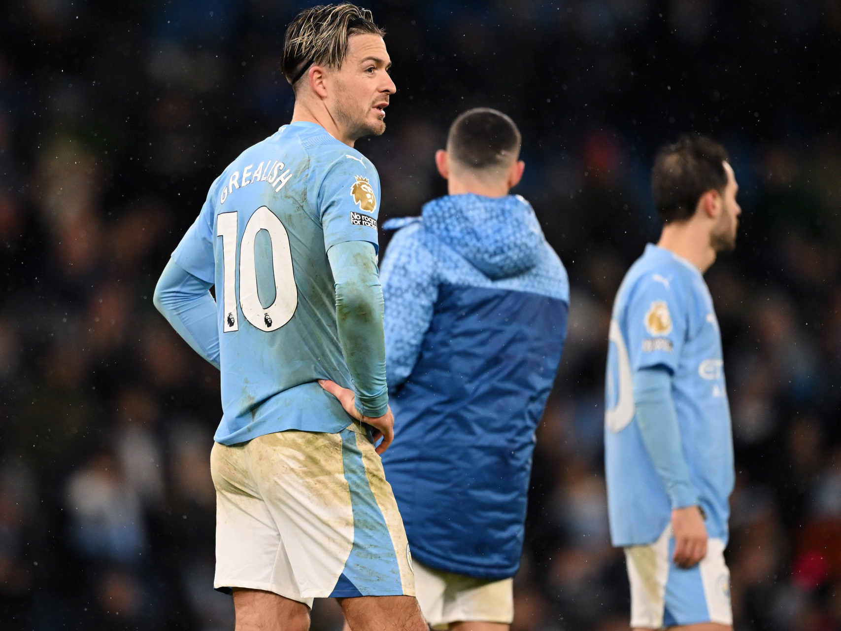 曼联战平热刺，争议判罚引关注的简单介绍